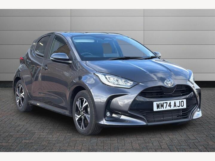 Toyota Yaris 1.5 VVT-h Design E-CVT Euro 6 (s/s) 5dr