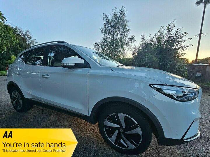 MG MG ZS 72.6kWh Trophy Connect Long Range Auto 5dr