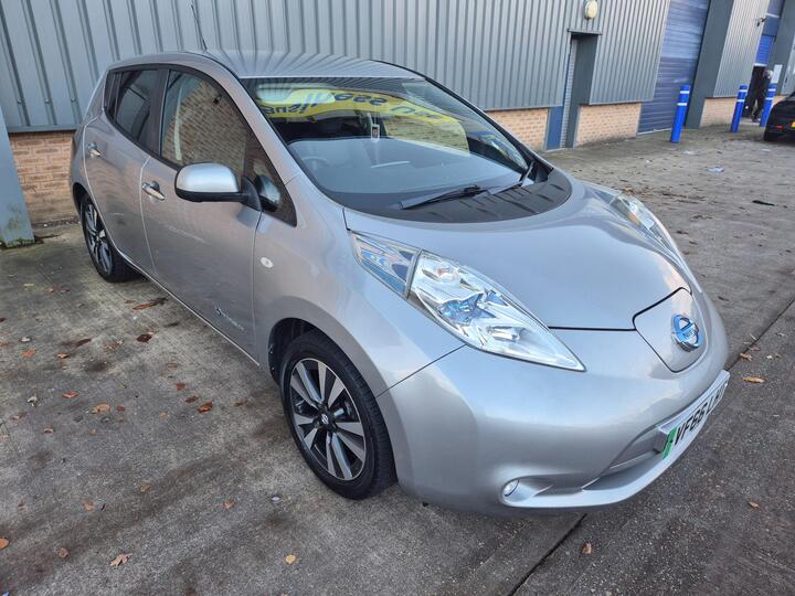 Nissan Leaf 30kWh Tekna Auto 5dr