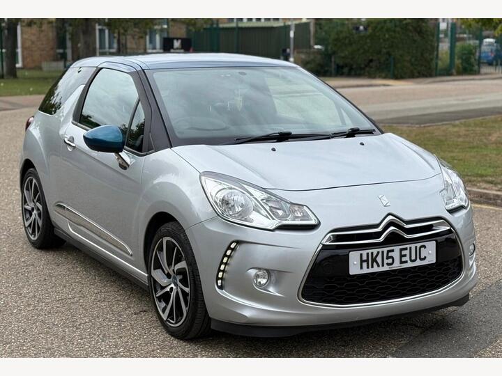 DS AUTOMOBILES DS 3 1.2 PureTech DStyle Nav Euro 6 (s/s) 3dr DS AUTOMOBILES DS 3 1.2 PureTech DStyle Nav Euro 6 (s/s) 3dr