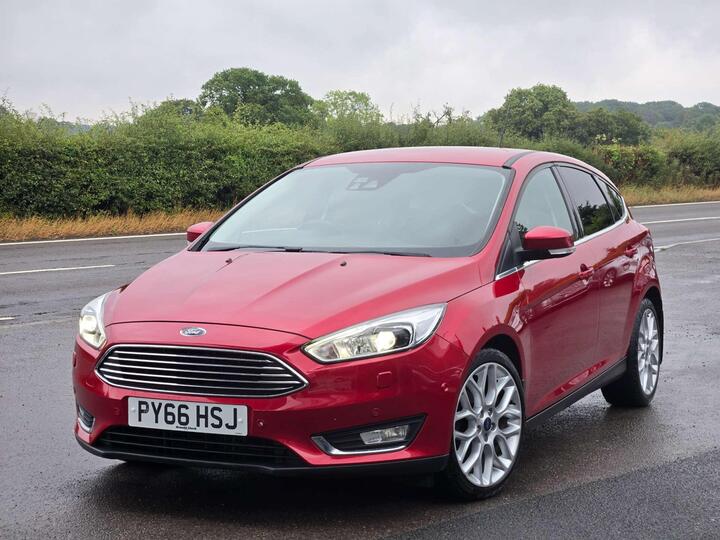 Ford FOCUS 1.0T EcoBoost Titanium X Euro 6 (s/s) 5dr
