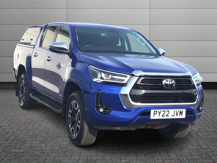 Toyota Hilux 2.8 D-4D Invincible 4WD Euro 6 (s/s) 4dr