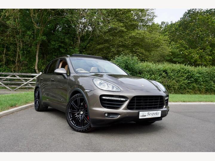 Porsche Cayenne 4.8T V8 TiptronicS 4WD Euro 5 (s/s) 5dr