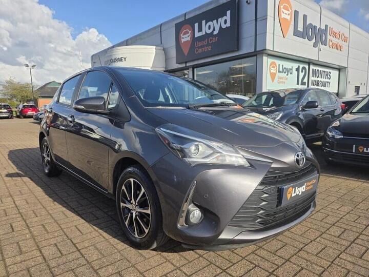 Toyota YARIS 1.5 VVT-i Icon Tech Euro 6 5dr