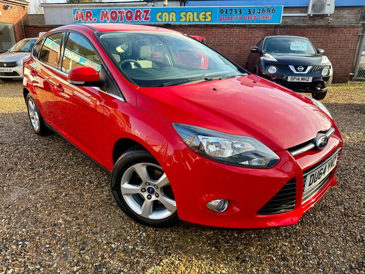 Ford Focus 1.0T EcoBoost Zetec Navigator Euro 5 (s/s) 5dr