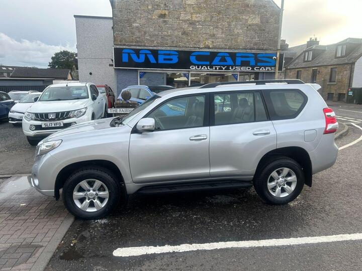 Toyota LAND CRUISER 2.8D Active Auto 4WD Euro 6 5dr (7 Seats) Toyota LAND CRUISER 2.8D Active Auto 4WD Euro 6 5dr (7 Seats)
