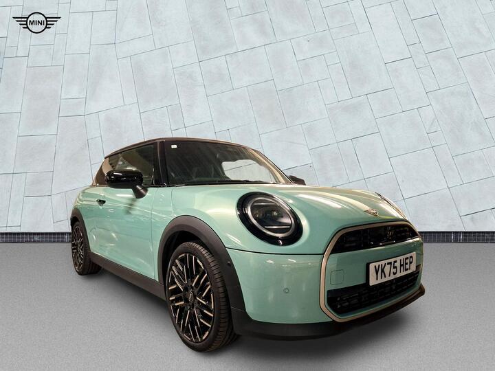 MINI Cooper 1.5C Exclusive Steptronic Euro 6 (s/s) 3dr