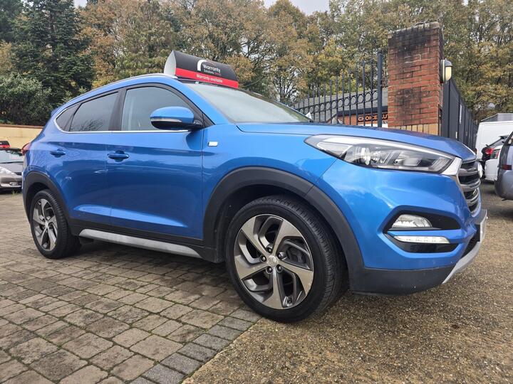 Hyundai TUCSON 1.7 CRDi Blue Drive Sport Edition Euro 6 (s/s) 5dr Hyundai TUCSON 1.7 CRDi Blue Drive Sport Edition Euro 6 (s/s) 5dr