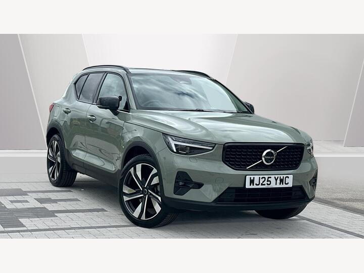 Volvo XC40 2.0 B3 MHEV Ultra Dark DCT Auto Euro 6 (s/s) 5dr