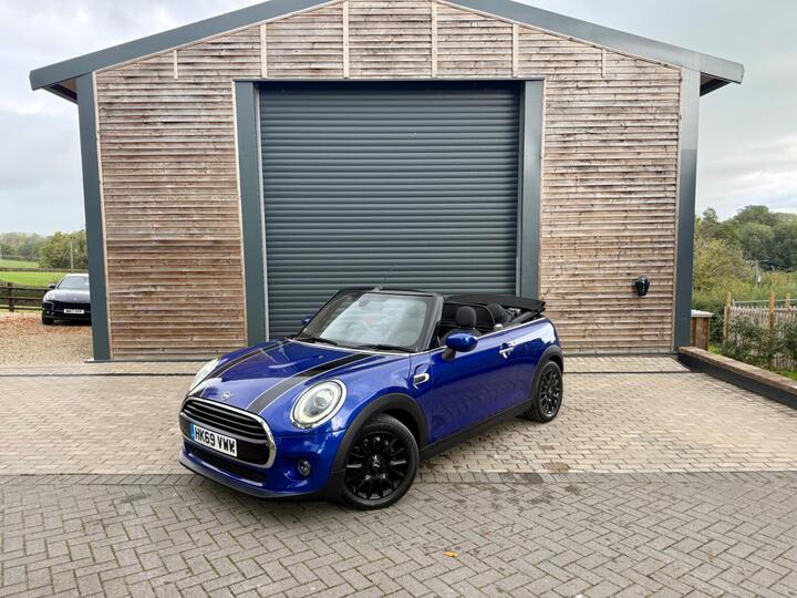 MINI Convertible 1.5 Cooper Classic Euro 6 (s/s) 2dr