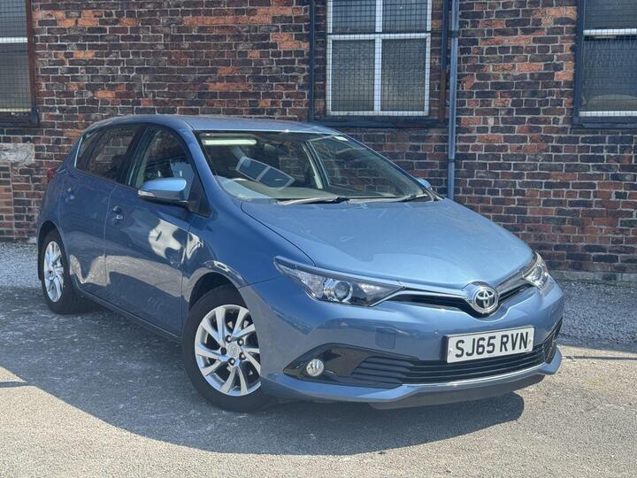 Toyota AURIS 1.2 VVT-i Icon Euro 6 (s/s) 5dr