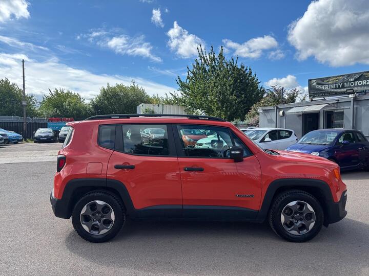Jeep Renegade 1.6 E-TorQ Sport Euro 6 (s/s) 5dr Jeep Renegade 1.6 E-TorQ Sport Euro 6 (s/s) 5dr