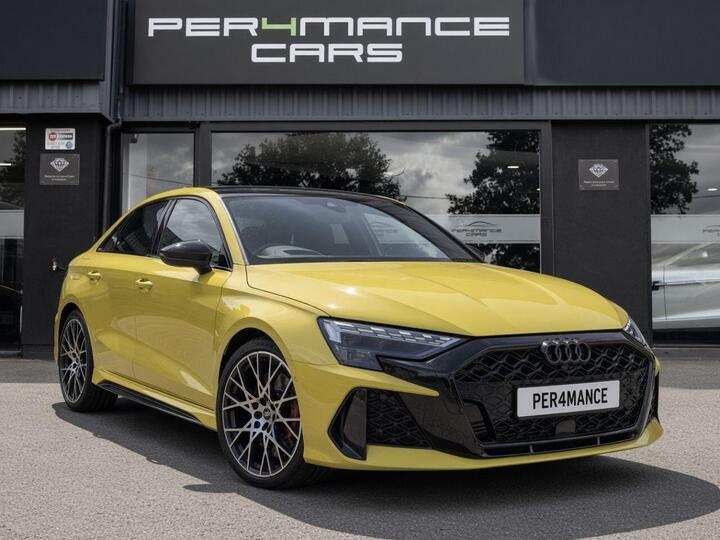 Audi RS3 2.5 TFSI Carbon Vorsprung S Tronic Quattro Euro 6 (s/s) 4dr