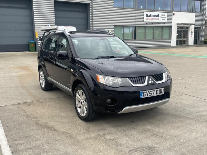 Mitsubishi Outlander 2.4 MIVEC Elegance Auto 4WD Euro 4 5dr Mitsubishi Outlander 2.4 MIVEC Elegance Auto 4WD Euro 4 5dr