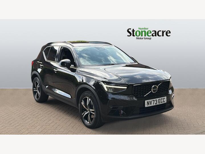 Volvo XC40 2.0 B3 MHEV Plus Dark DCT Auto Euro 6 (s/s) 5dr