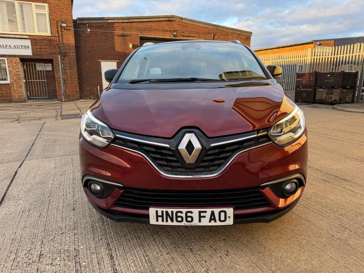 Renault Grand Scenic 1.6 DCi Signature Nav EDC Euro 6 (s/s) 5dr Renault Grand Scenic 1.6 DCi Signature Nav EDC Euro 6 (s/s) 5dr