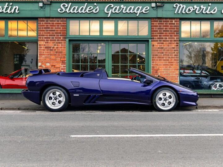 Lamborghini Diablo 5.7 Roadster Targa 4WD 2dr Lamborghini Diablo 5.7 Roadster Targa 4WD 2dr