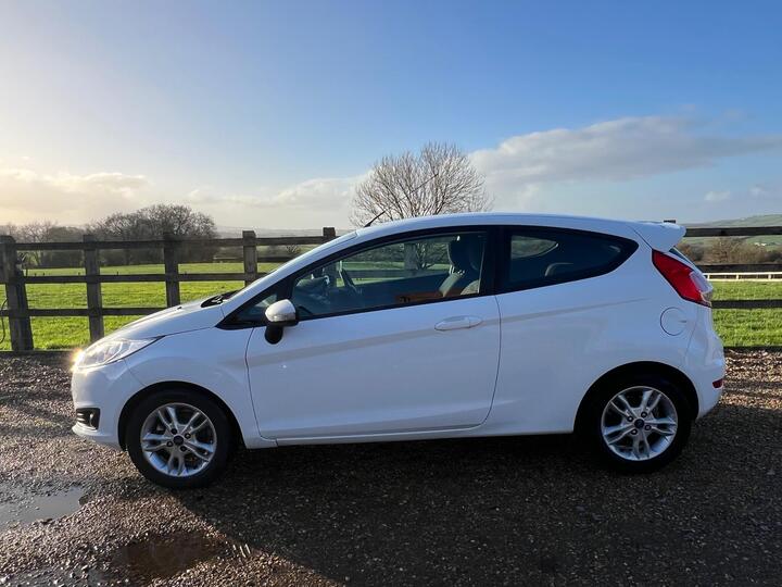Ford Fiesta 1.25 Zetec Euro 6 3dr