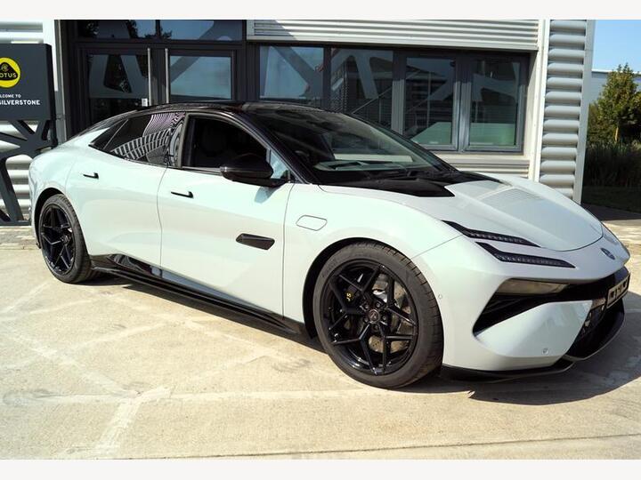 Lotus Emeya Base 5-Seat Configuration