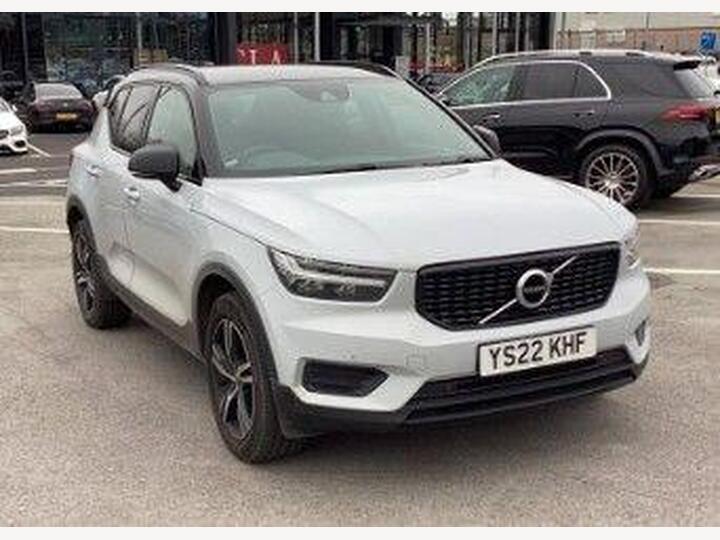 Volvo XC40 2.0 B4 MHEV Plus DCT Auto AWD Euro 6 (s/s) 5dr