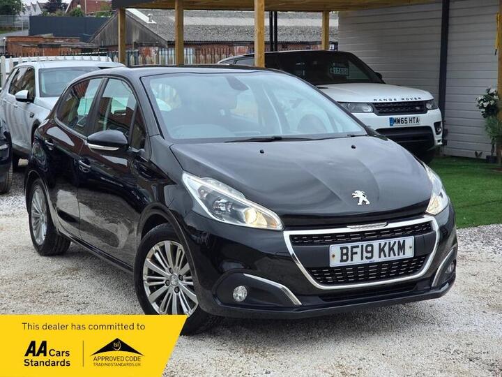 Peugeot 208 1.2 PureTech Signature Euro 6 (s/s) 5dr