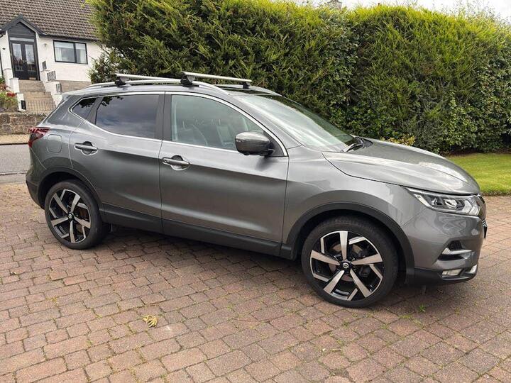Nissan Qashqai 1.3 DIG-T N-Motion Euro 6 (s/s) 5dr Nissan Qashqai 1.3 DIG-T N-Motion Euro 6 (s/s) 5dr