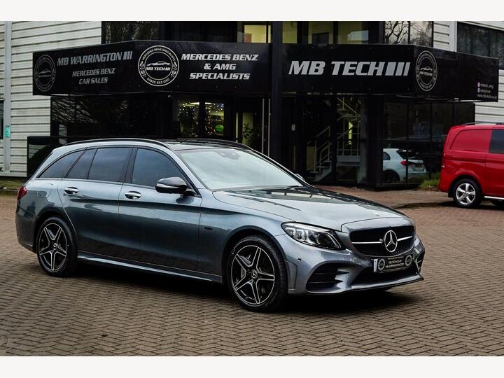 Mercedes-Benz C Class 2.0 C300e 13.5kWh AMG Line Night Edition (Premium Plus) G-Tronic+ Euro 6 (s/s) 5dr Mercedes-Benz C Class 2.0 C300e 13.5kWh AMG Line Night Edition (Premium Plus) G-Tronic+ Euro 6 (s/s) 5dr