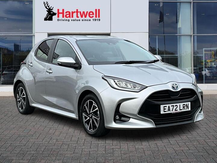 Toyota Yaris 1.5 VVT-h Design E-CVT Euro 6 (s/s) 5dr Toyota Yaris 1.5 VVT-h Design E-CVT Euro 6 (s/s) 5dr