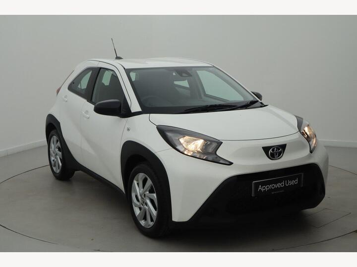 Toyota Aygo X 1.0 VVT-i Pure Euro 6 (s/s) 5dr Toyota Aygo X 1.0 VVT-i Pure Euro 6 (s/s) 5dr