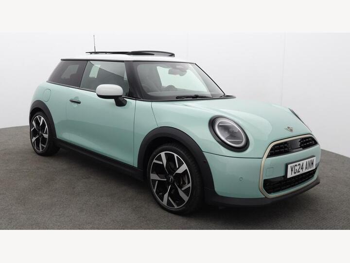 MINI Cooper 1.5C Exclusive Steptronic Euro 6 (s/s) 3dr