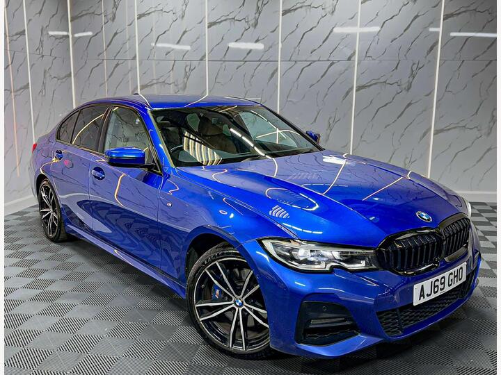 BMW 3 SERIES 2.0 330e 12kWh M Sport Auto Euro 6 (s/s) 4dr BMW 3 SERIES 2.0 330e 12kWh M Sport Auto Euro 6 (s/s) 4dr