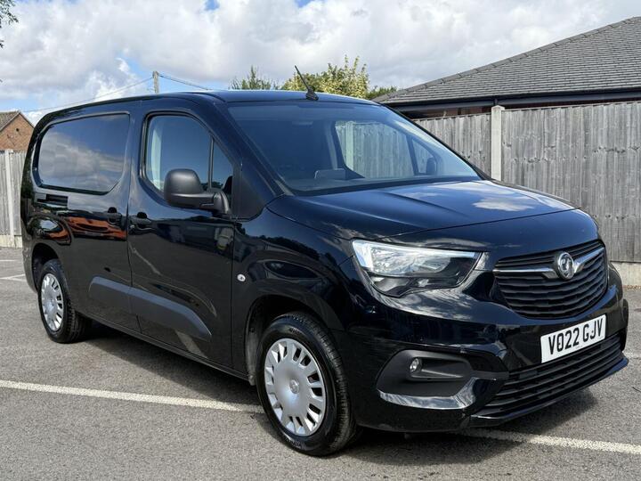 Vauxhall COMBO 1.5 Turbo D 2300 Sportive Panel Van 4dr Diesel Manual L2 H1 Euro 6 (100 Ps) REAR SENSORS,DAB,BLUETOOTH