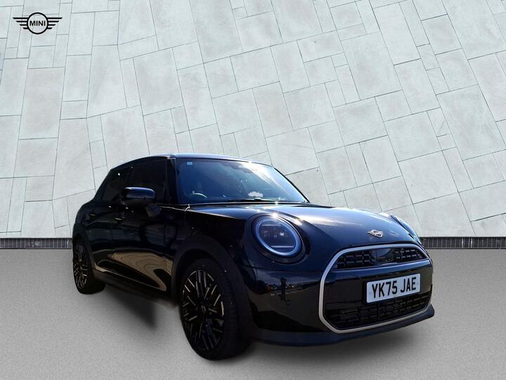 MINI Cooper 1.5C Exclusive Steptronic Euro 6 (s/s) 5dr