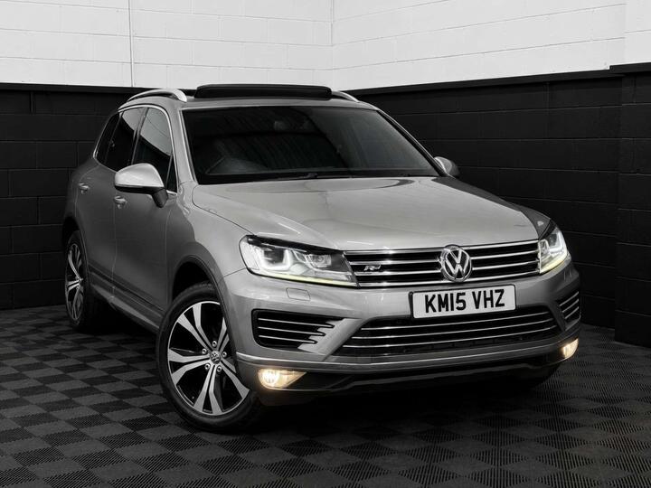 Volkswagen TOUAREG 3.0 TDI V6 BlueMotion Tech R-Line Tiptronic 4WD Euro 6 (s/s) 5dr