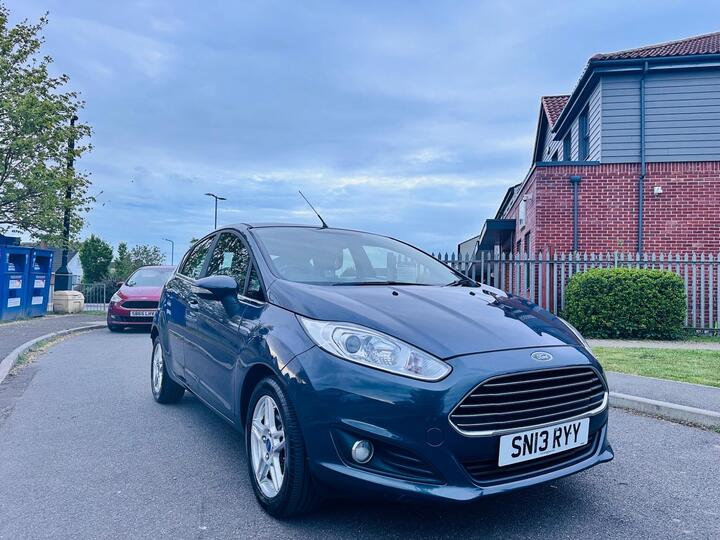Ford Fiesta 1.0T EcoBoost Zetec Euro 5 (s/s) 5dr