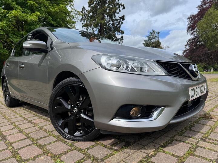 Nissan Pulsar 1.5 DCi Tekna Euro 6 (s/s) 5dr Nissan Pulsar 1.5 DCi Tekna Euro 6 (s/s) 5dr