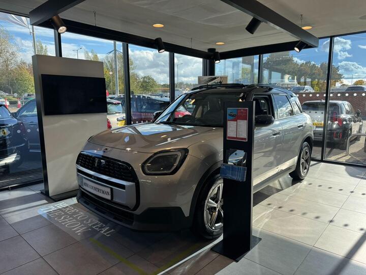 MINI Countryman 1.5C MHEV Classic Auto Euro 6 (s/s) 5dr