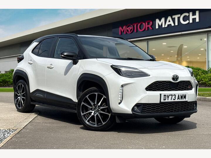 Toyota Yaris Cross 1.5 VVT-h GR SPORT E-CVT Euro 6 (s/s) 5dr Toyota Yaris Cross 1.5 VVT-h GR SPORT E-CVT Euro 6 (s/s) 5dr