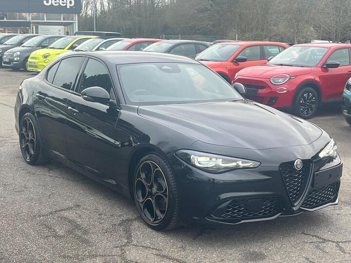 Alfa Romeo Giulia 2.0T Intensa Auto Euro 6 (s/s) 4dr