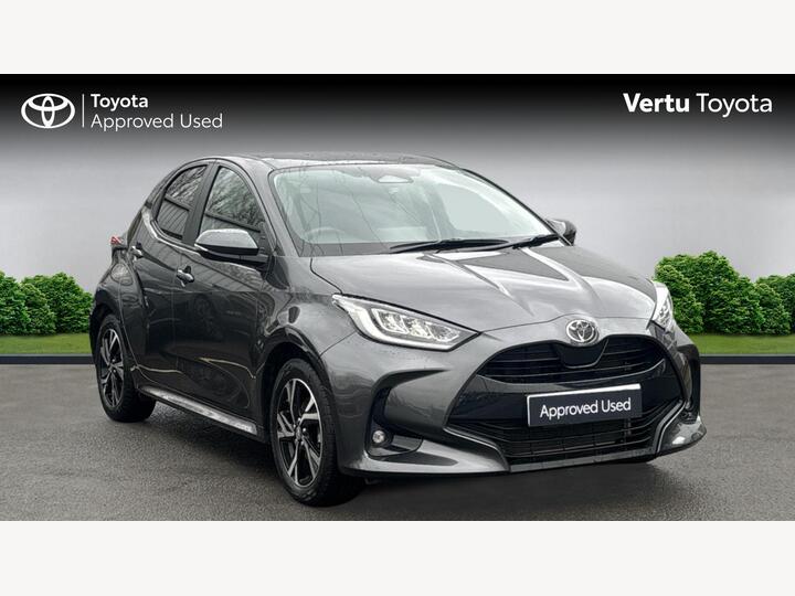 Toyota Yaris 1.5 VVT-h Design E-CVT Euro 6 (s/s) 5dr