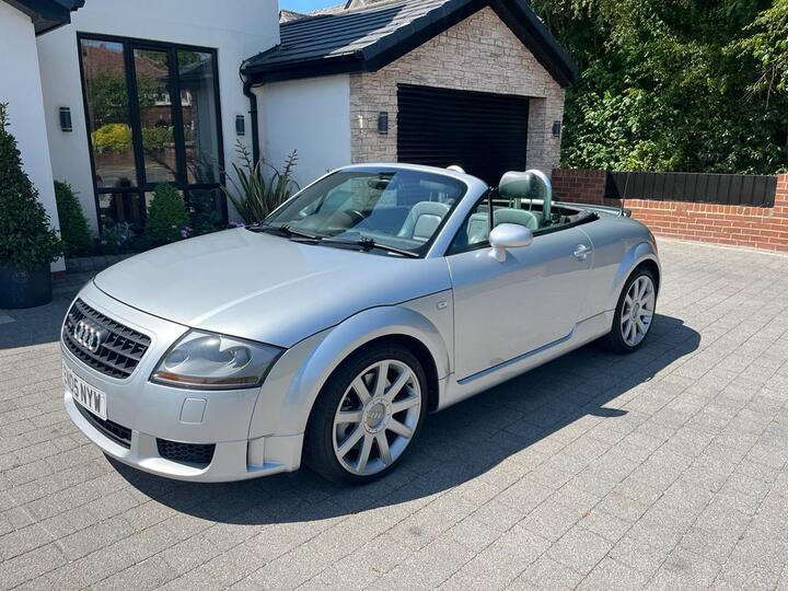 Audi TT CONVERTIBLE 3.2 V6 Roadster DSG Quattro 2dr