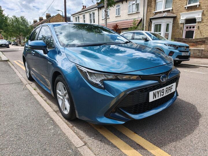 Toyota Corolla 1.8 VVT-h Icon Tech CVT Euro 6 (s/s) 5dr