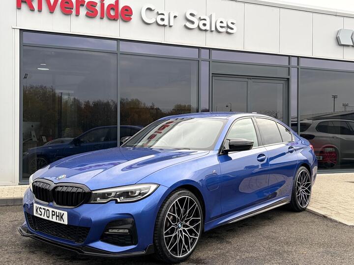 BMW 3 Series 2.0 330e 12kWh M Sport Auto Euro 6 (s/s) 4dr BMW 3 Series 2.0 330e 12kWh M Sport Auto Euro 6 (s/s) 4dr