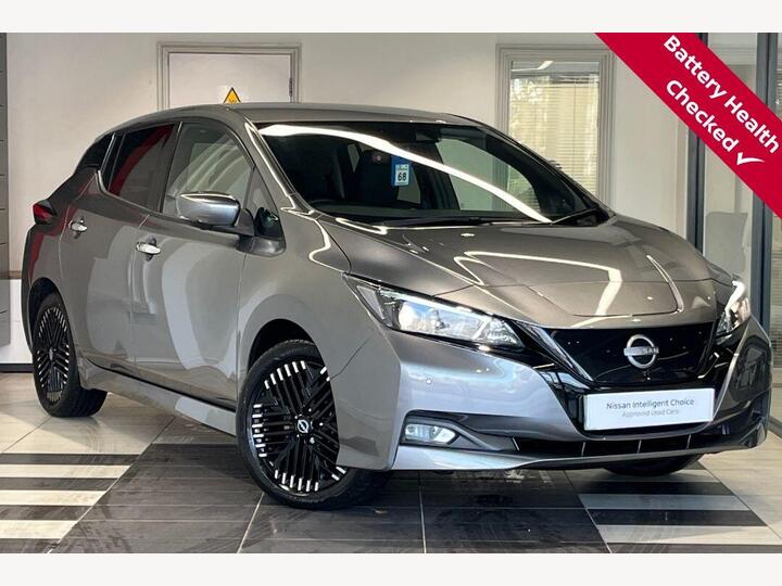 Nissan LEAF 39kWh N-Connecta Auto 5dr Nissan LEAF 39kWh N-Connecta Auto 5dr