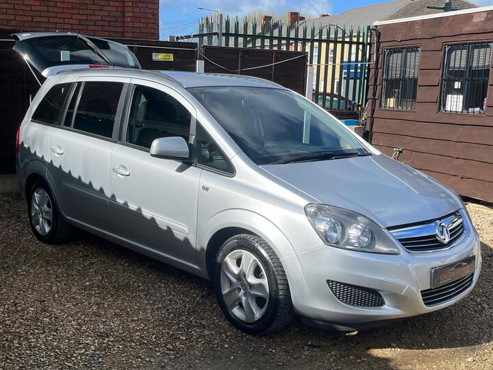Vauxhall Zafira 1.8 16V Exclusiv Euro 5 5dr Vauxhall Zafira 1.8 16V Exclusiv Euro 5 5dr