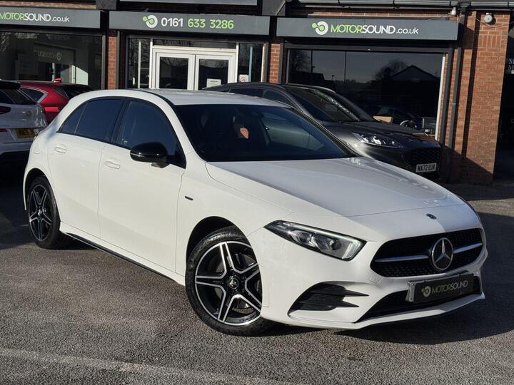 Mercedes-Benz A-CLASS 1.3 A250e 15.6kWh AMG Line Edition 8G-DCT Euro 6 (s/s) 5dr Mercedes-Benz A-CLASS 1.3 A250e 15.6kWh AMG Line Edition 8G-DCT Euro 6 (s/s) 5dr