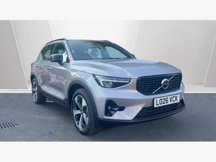 Volvo XC40 2.0 B3 MHEV Plus Dark DCT Auto Euro 6 (s/s) 5dr