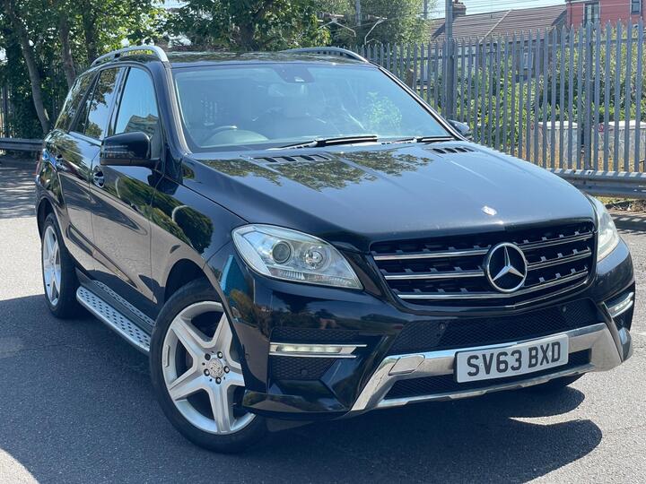 Mercedes-Benz M Class 3.0 ML350 V6 BlueTEC AMG Sport G-Tronic 4WD Euro 6 (s/s) 5dr Mercedes-Benz M Class 3.0 ML350 V6 BlueTEC AMG Sport G-Tronic 4WD Euro 6 (s/s) 5dr