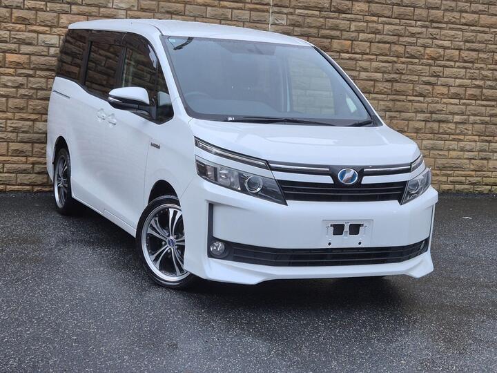 Toyota Voxy 1.8 Hybrid Auto 7 Seat 5dr