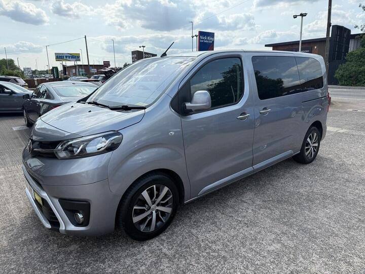 Toyota PROACE VERSO 2.0D Family Medium MPV MWB Euro 6 (s/s) 5dr (8 Seat)